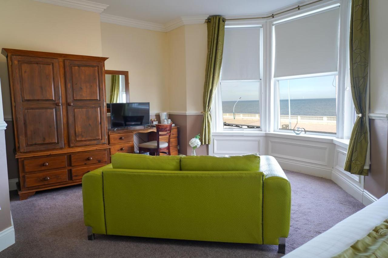 The Royal Hotel Whitley Bay Exteriör bild